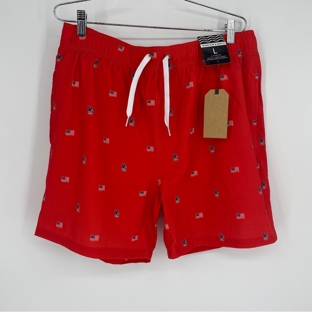 TRUNKS SURF & SWIM CO.  
Volleyball Swim 6” Short Flags
